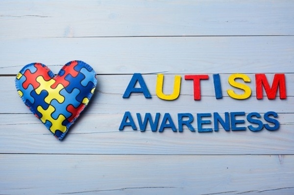 autism-awareness-day-with-puzzle-jigsaw-pattern-heart