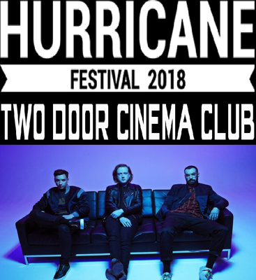  TWO DOOR CINEMA CLUB BLUE STAGE Freitag, 22, Jun  ALLE ANZEIGEN Share Nachdem sie ihr bisheriges Erwachsenenleben in einer zermürbenden Album-Tour-Promotion-Mühle zugebracht hatten, verordneten sich die drei Schulfreunde eine Pause. Als sie sich den Raum gaben, ihre jeweiligen Identitäten außerhalb der Band zu entdecken, realisierten sie, dass Two Door Cinema Club nur eine Zukunft haben würde, wenn auch die zunehmenden, passiv-aggressiven Spannungen in der Band entschärft und ihre zahlreichen Dämonen bekämpft werden würden. Nachdem sie sich in ihr jeweiliges Zuhause rund um die Welt zurückgezogen hatten – Portland bei Alex, Los Angeles bei Kevin und London bei Sam – begann die Band zunächst, über E-Mail Gedanken und Ideen auszutauschen, die sie während ihrer Pause stimuliert hatten. Nun melden sich Two Door Cinema Club nun mit reichlich frischer Energie zurück. Zurück ans Werk und ab auf die Bühne!