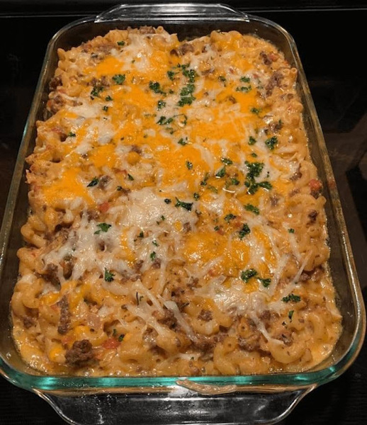 Baked Cheesy Chili Mac